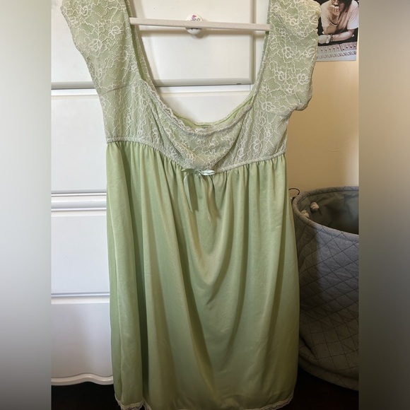 UNIF green lace babydoll dress - Picture 2 of 5